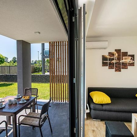 Apartmaji Banonia Verzej Exterior photo